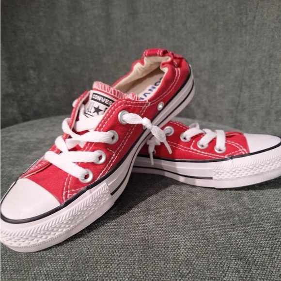 Converse- WOMEN’S CHUCK TAYLOR ALL STAR SHORELINE SNEAKER- Varsity Red, Size 5 - Picture 2 of 4